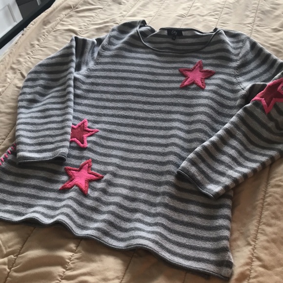 Grey striped Orly cotton sweater with pink heart embellishments - Picture 8 of 12